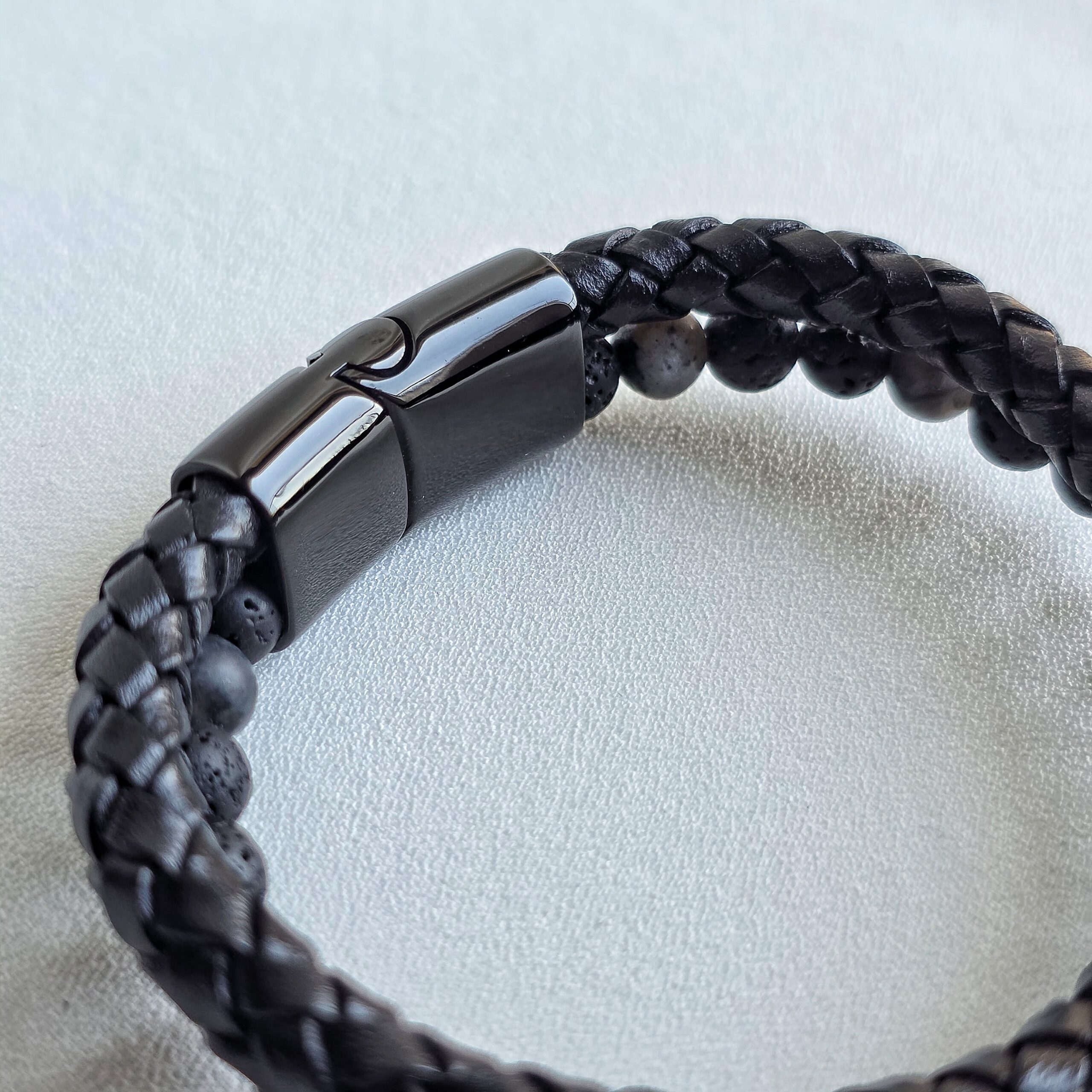 Bracelet "Obsidienne & Cuir Tressé" – L'Équilibre Élémentaire – Image 3
