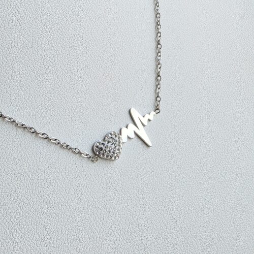 Collier "Pulsation d'Amour" – L'Éclat du Cœur"