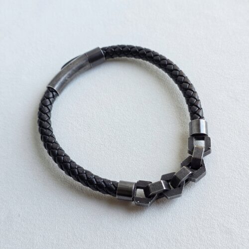 Bracelet "Neo-Industrial" en Cuir Tressé et Maillons Hexagonaux