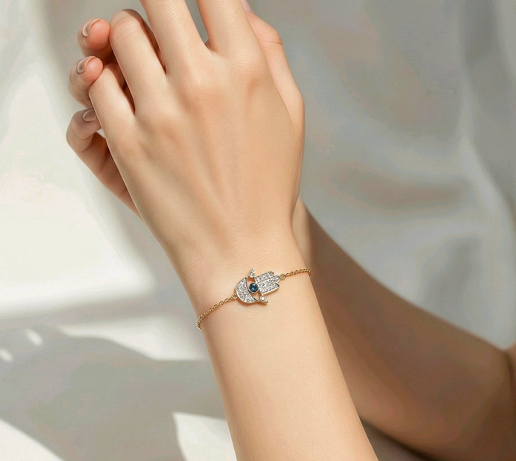 Bracelet "Main de Fatima" – Sérénité & Éclat – Image 2